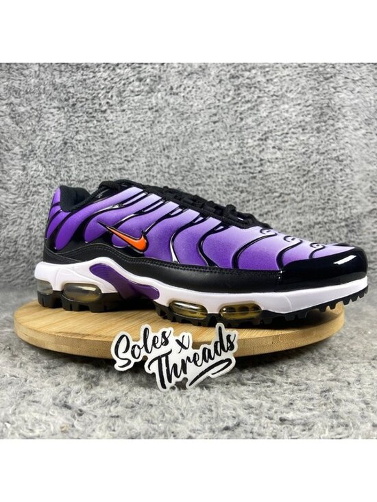 Athletic_Shoes